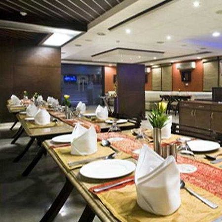 Hotel Parkland Chirag Enclave New Delhi Exterior photo