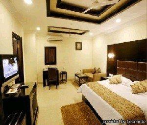 Hotel Parkland Chirag Enclave New Delhi Exterior photo