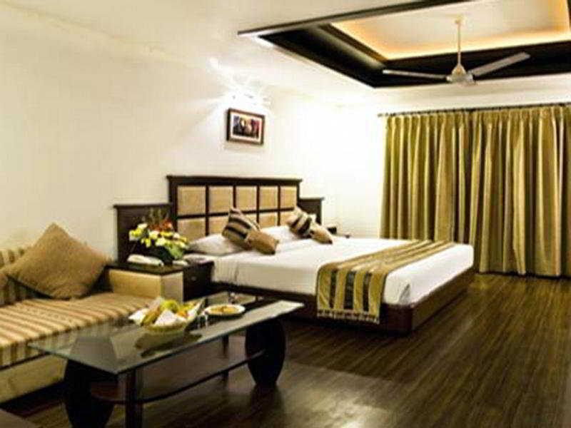 Hotel Parkland Chirag Enclave New Delhi Exterior photo